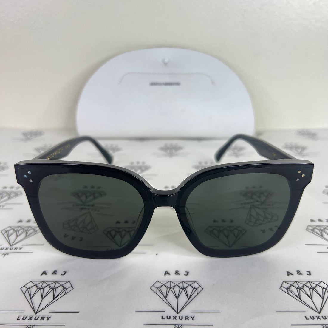 [PRE LOVED] Gentle Monster Her 01 in Black