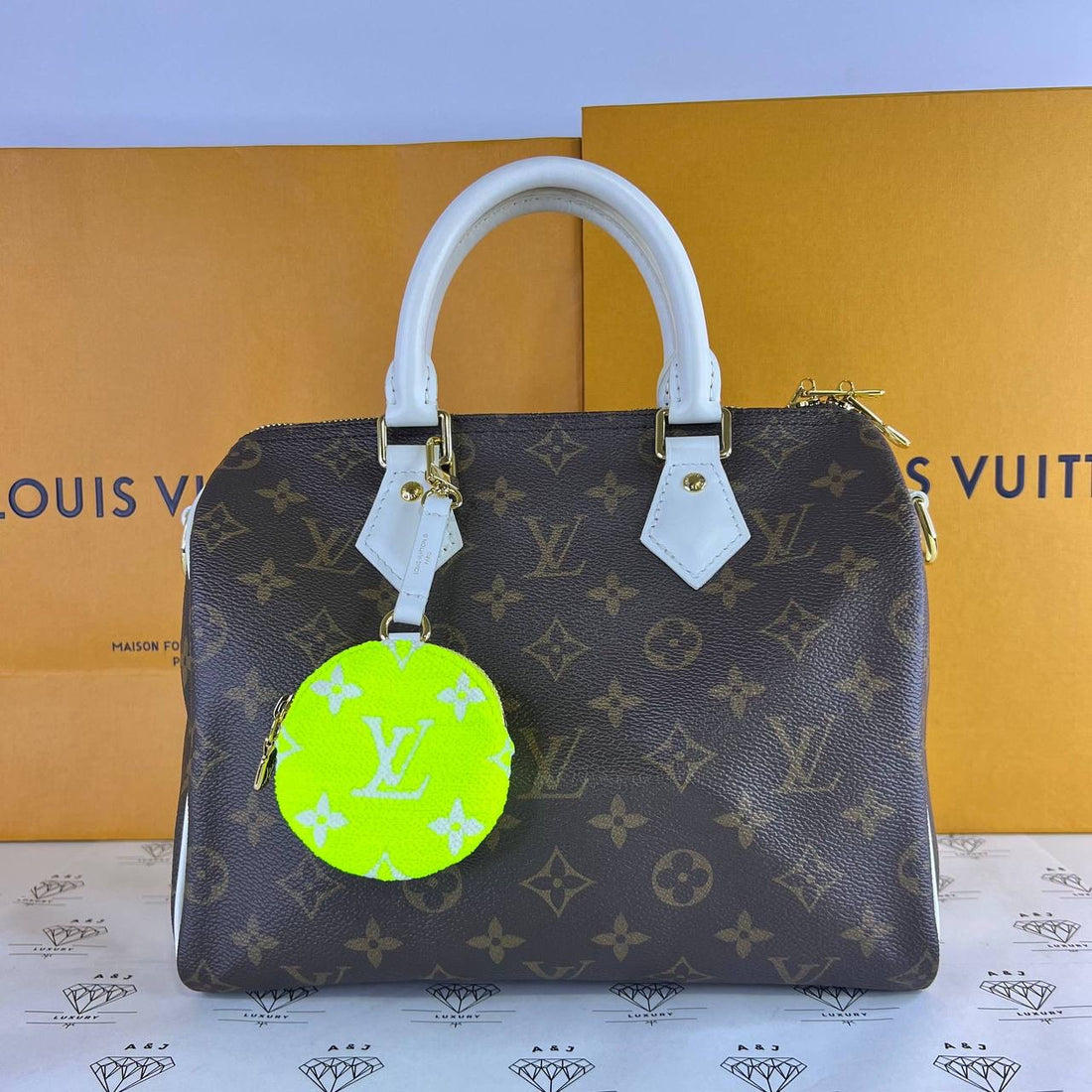 [PRE LOVED] Louis Vuitton Speedy Bandouliere 25 Match in Monogram Canvas (Microchipped)