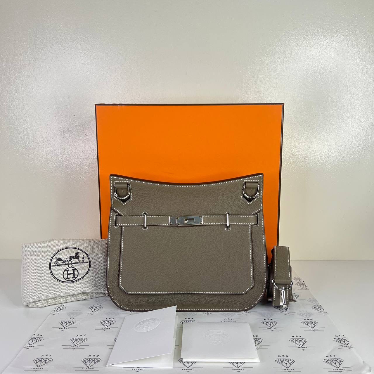 [BRAND NEW] Hermes Jypsiere 28 in Etoupe Clemence Leather PHW (Stamp W - 2024)