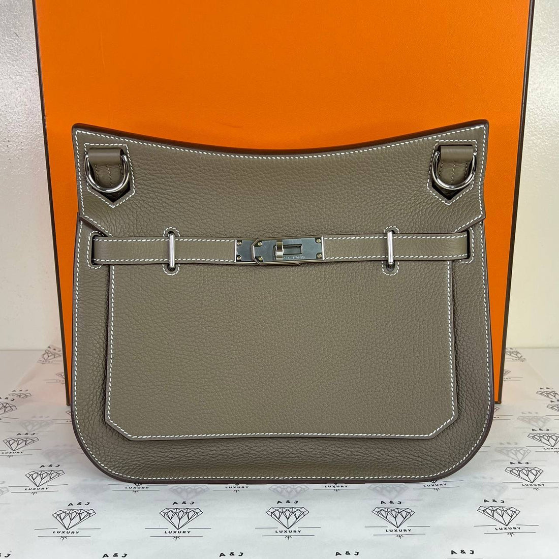 [BRAND NEW] Hermes Jypsiere 28 in Etoupe Clemence Leather PHW (Stamp W - 2024)