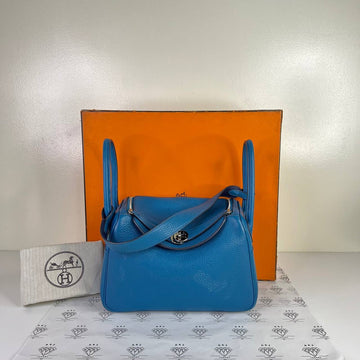 [PRE LOVED] Hermes Lindy 26 in Bleu Izmir/Bleu Nuit Clemence Leather PHW (Stamp R Square - 2014)