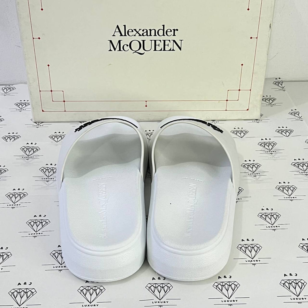 [PRE LOVED] Alexander Mcqueen Logo Embossed Pool Slides in White Size 42EU