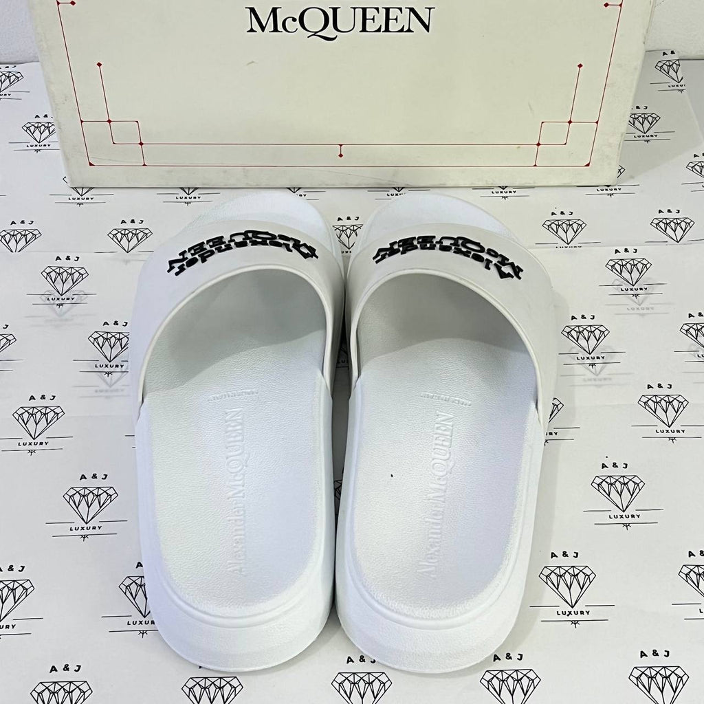 [PRE LOVED] Alexander Mcqueen Logo Embossed Pool Slides in White Size 42EU