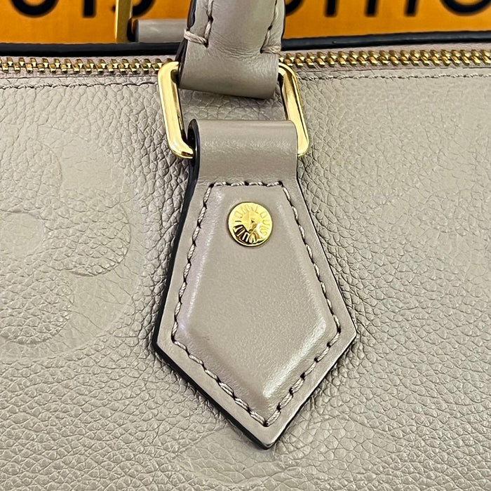 [PRE LOVED] Gucci Interlocking G Wallet on Chain in Nude Light Gold HW