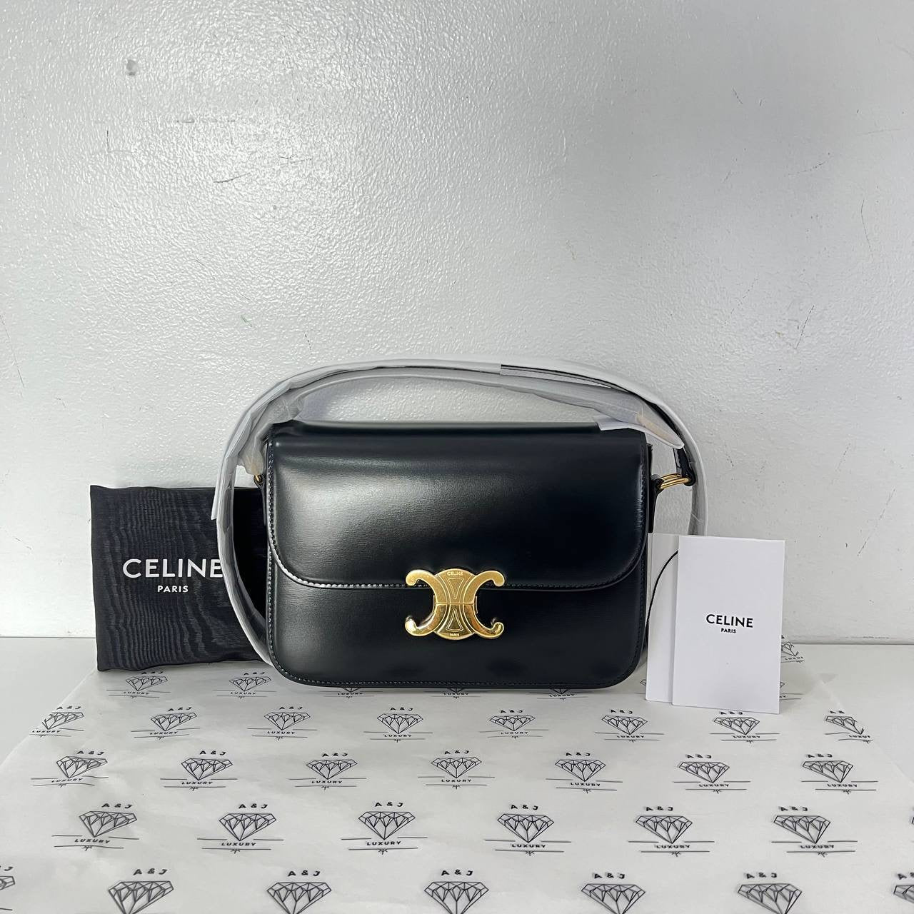 [BRAND NEW] Celine Classique Triomphe in Black Calfskin Leather GHW