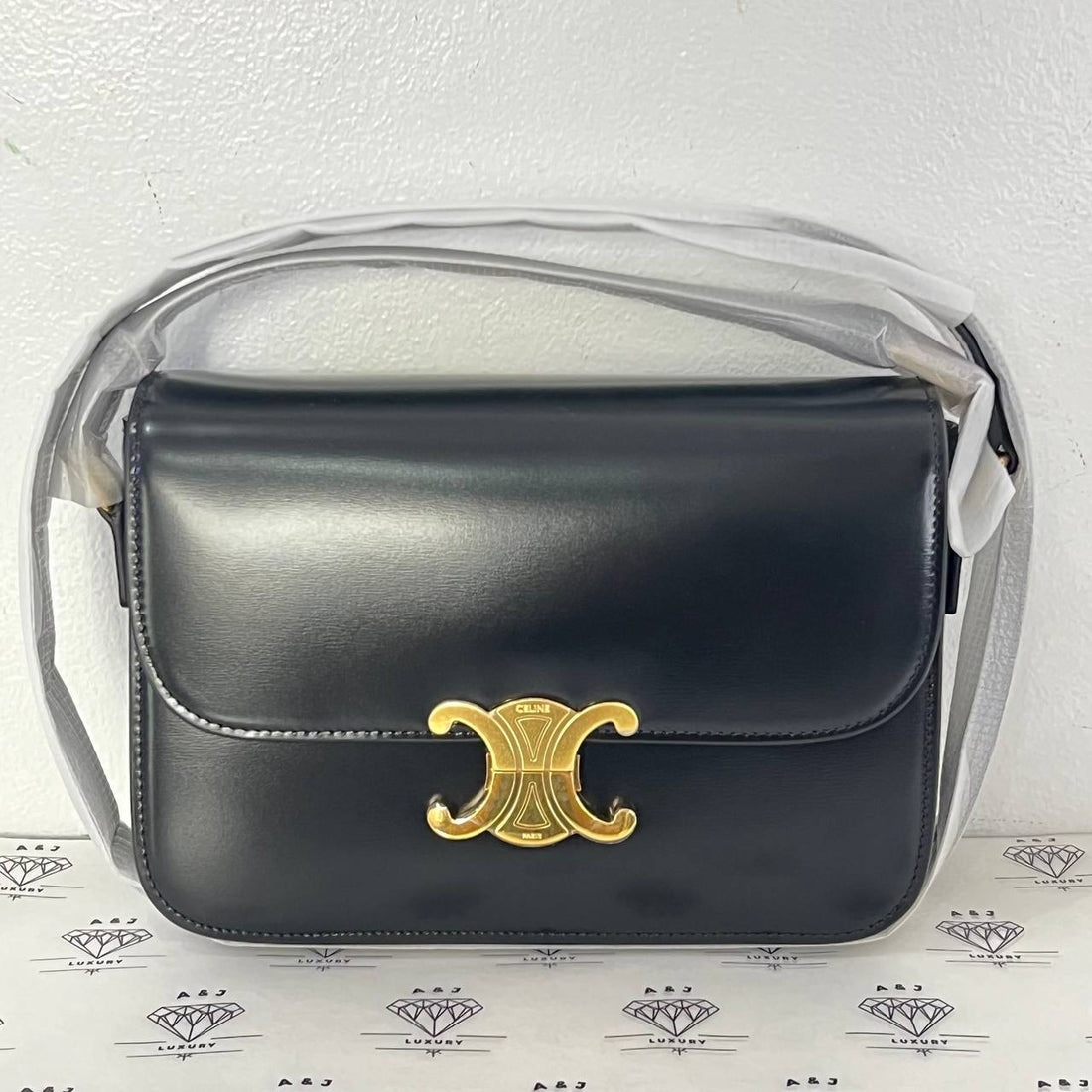 [BRAND NEW] Celine Classique Triomphe in Black Calfskin Leather GHW