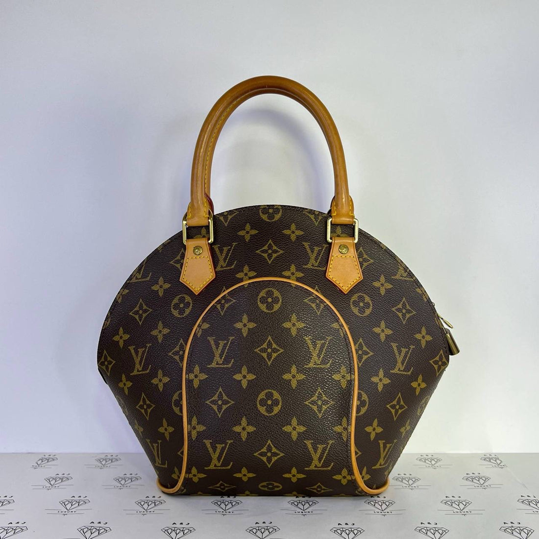 [PRE LOVED] Louis Vuitton Ellipse PM in Monogram Canvass (VI1918)