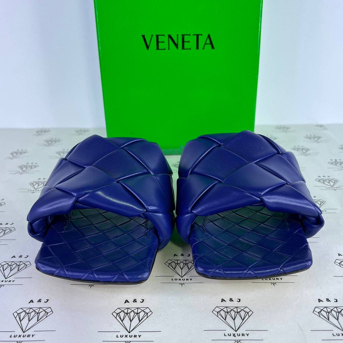 [PRE LOVED] Bottega Veneta Lido Flats in Blue Size 37EU