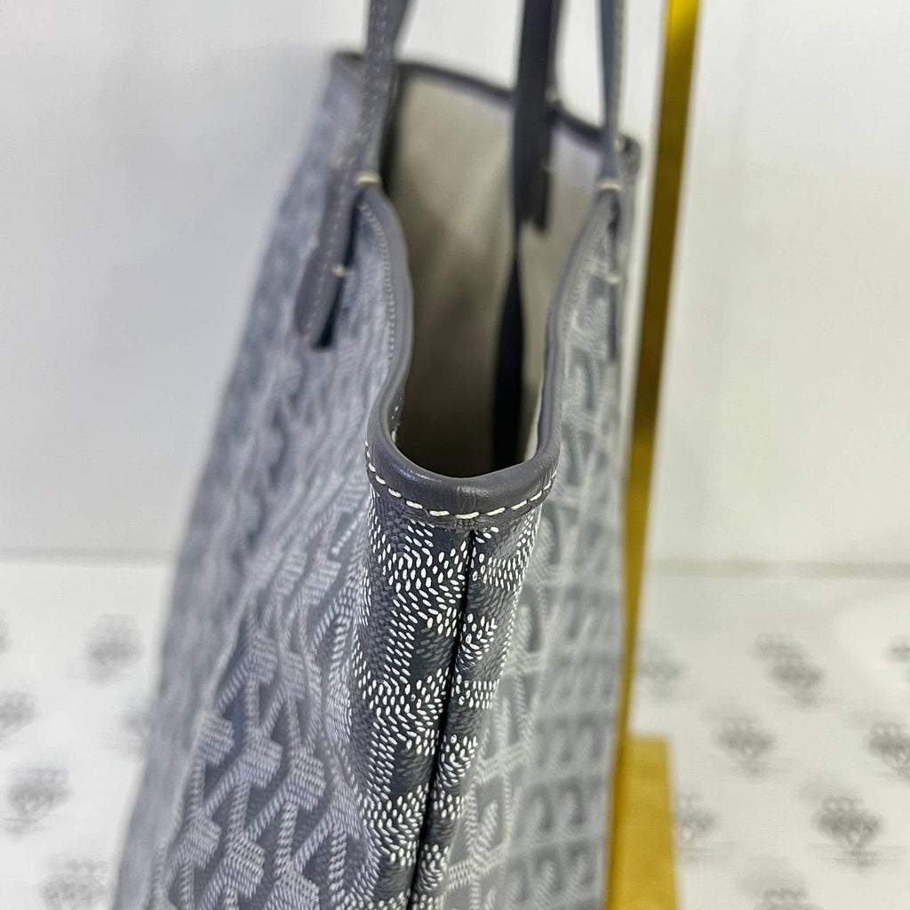 [PRE LOVED] Goyard St Louis PM in Gray (2019)