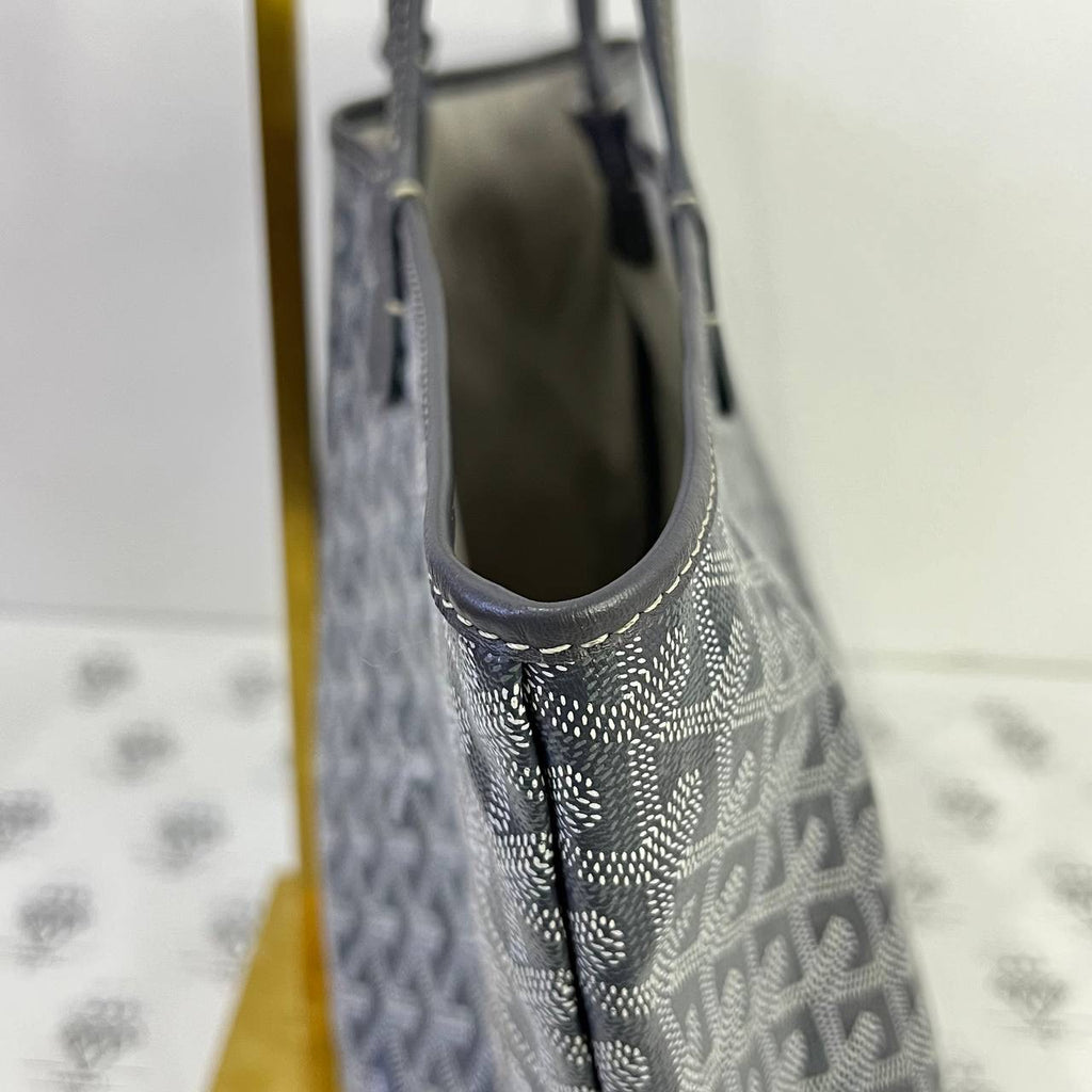 [PRE LOVED] Goyard St Louis PM in Gray (2019)