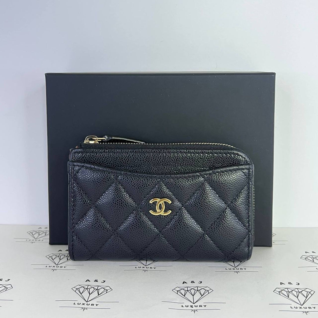 [PRE LOVED] Chanel Zipped Cardholder in Black Caviar Leather GHW (microchipped)