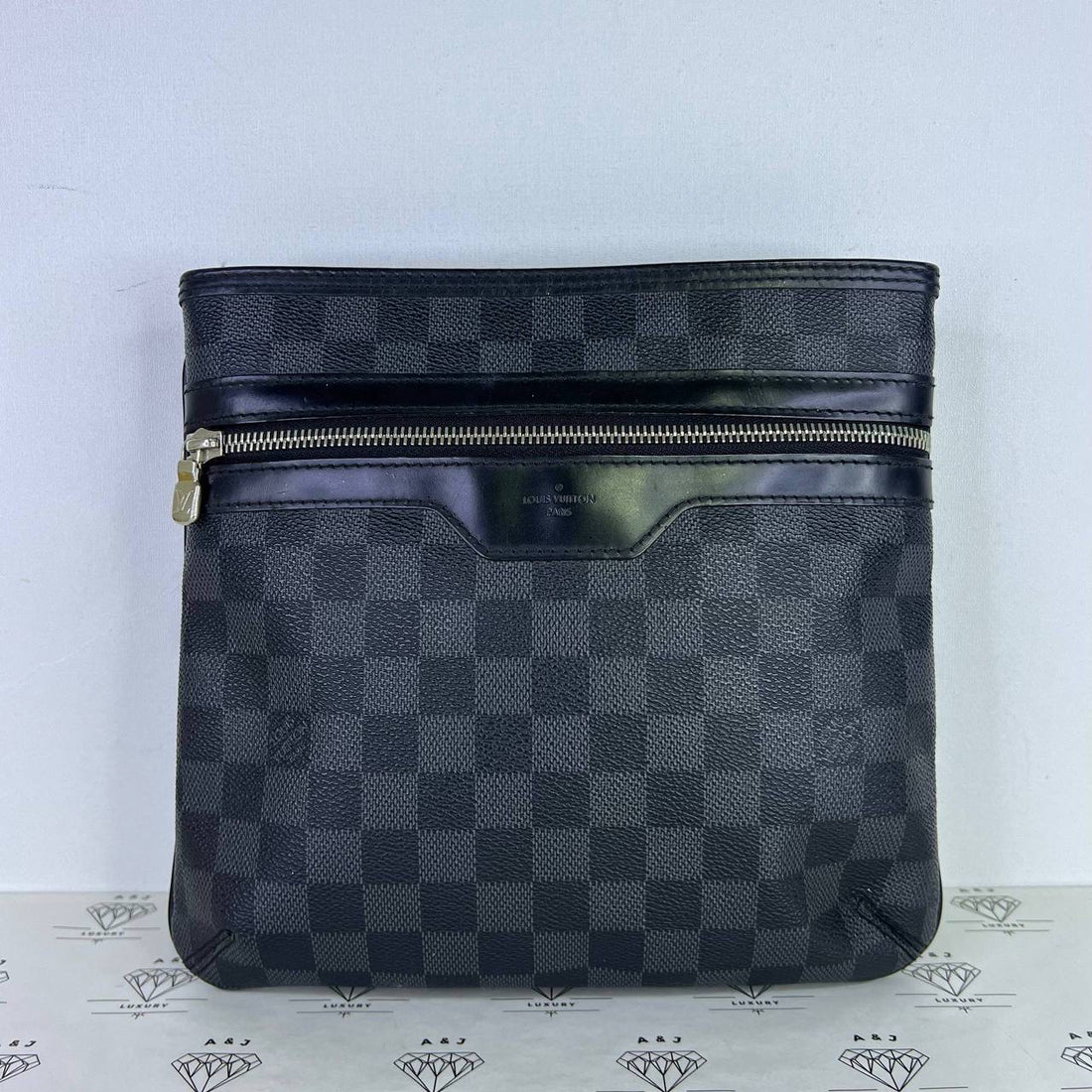 [PRE LOVED] Louis Vuitton Thomas Messenger Bag in Damier Graphite Canvass (AH1142)