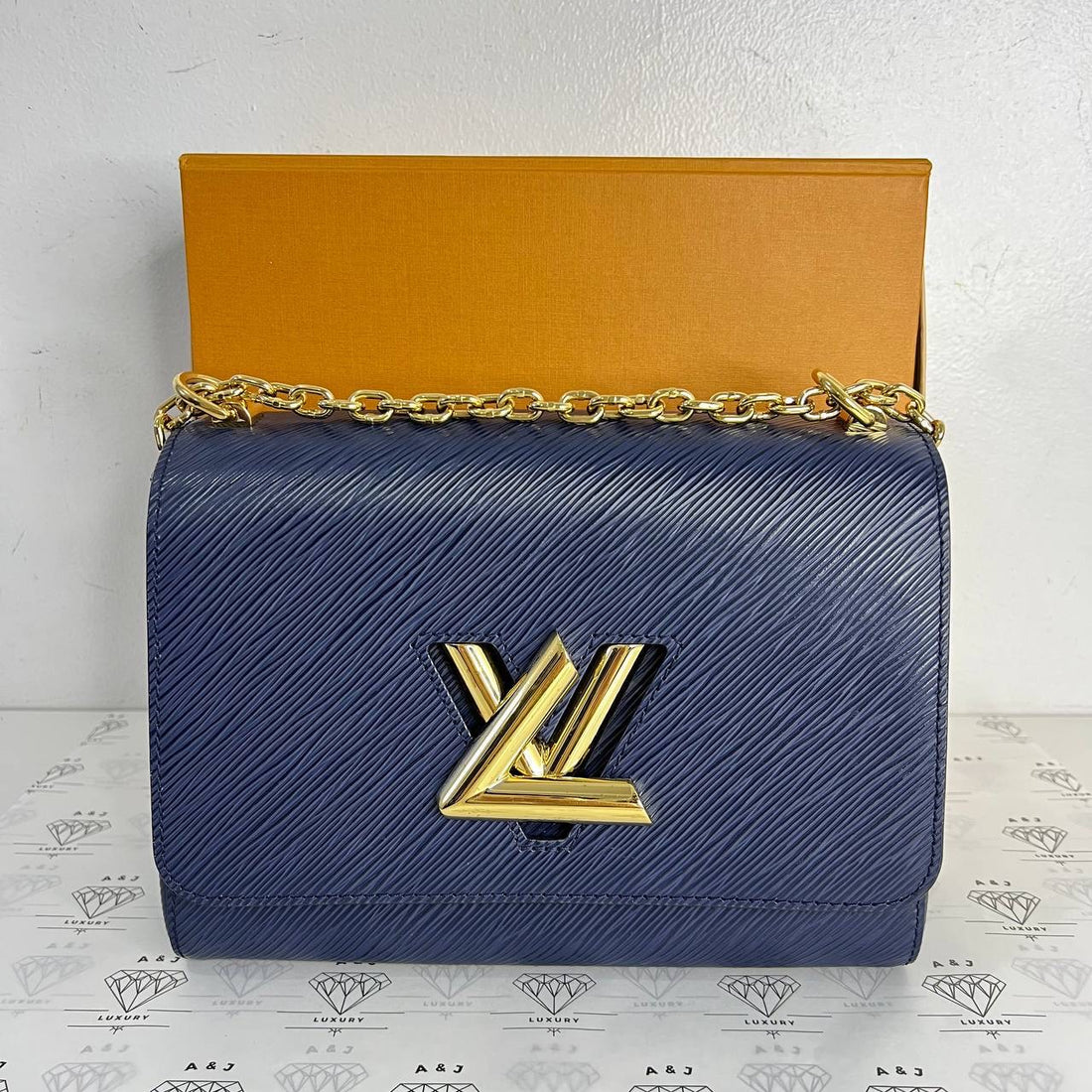 [PRE LOVED] Louis Vuitton Twist MM in Blue Epi Leather GHW (FL1169)