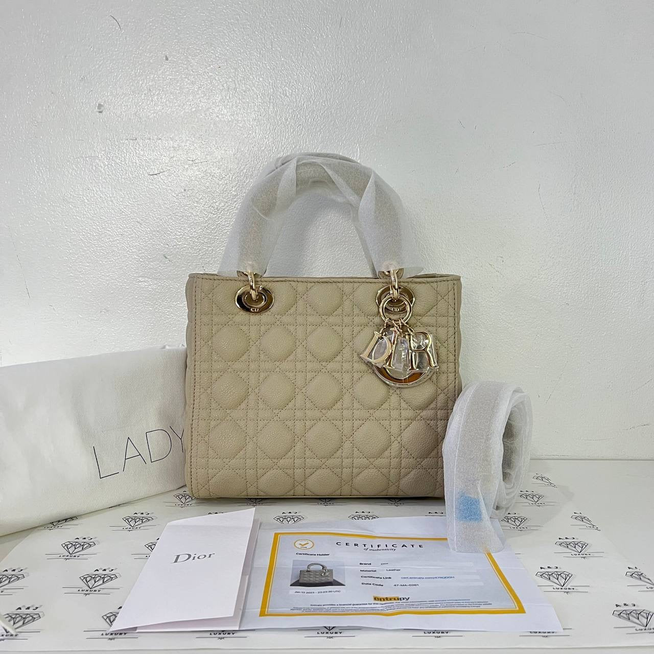 [PRE LOVED] Christian Dior Medium Lady Dior in Powder Beige Grained Leather Light Gold HW (2021)