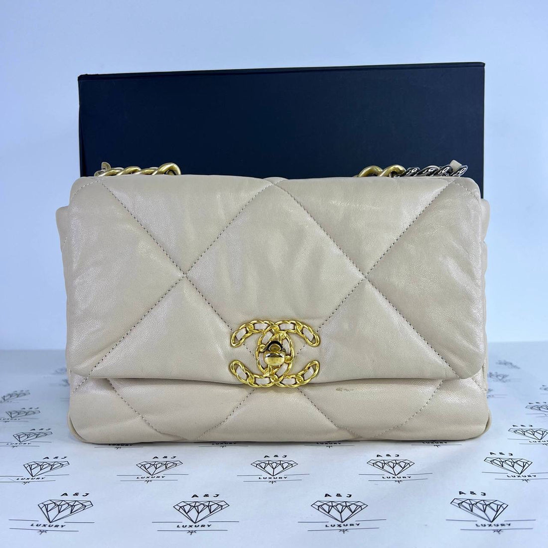 [PRE LOVED] Chanel Small C19 in Beige Lambskin Leather GHW (Series 30)