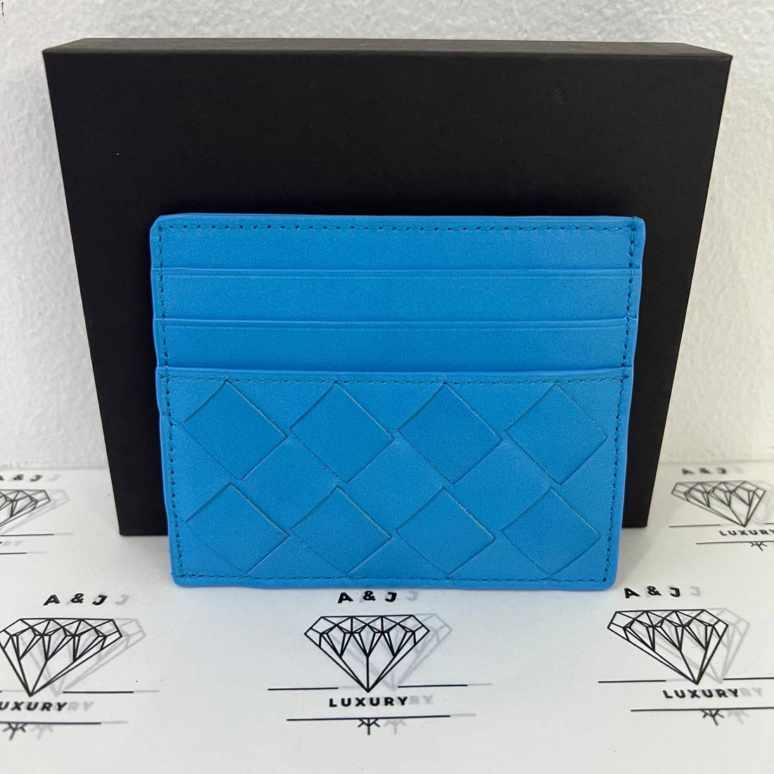 [BRAND NEW] Bottega Veneta Napa Intrecciato Card Case in Swimming Pool