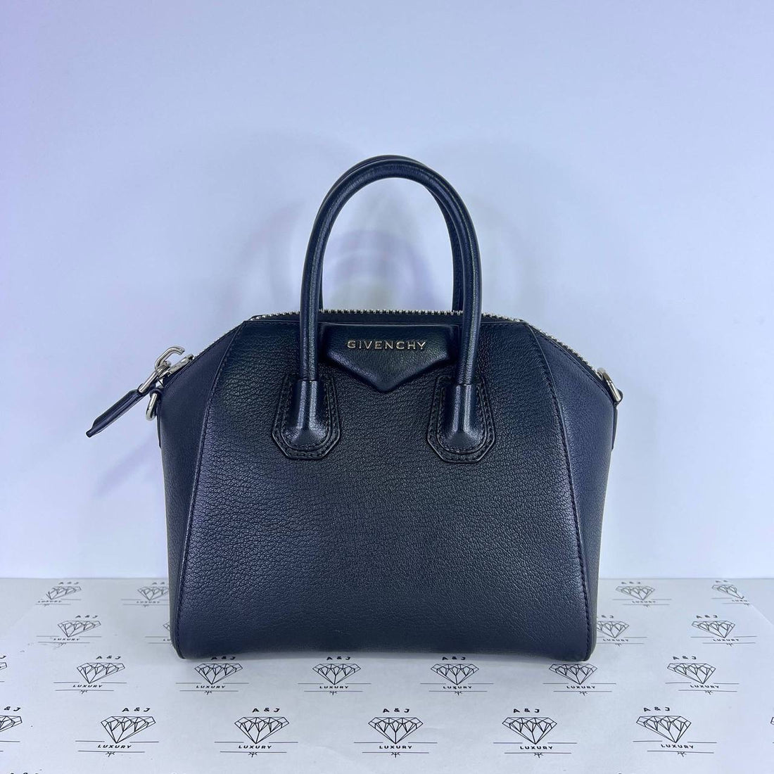 [PRE LOVED] Givenchy Mini Antigona in Black Goatskin Leather SHW