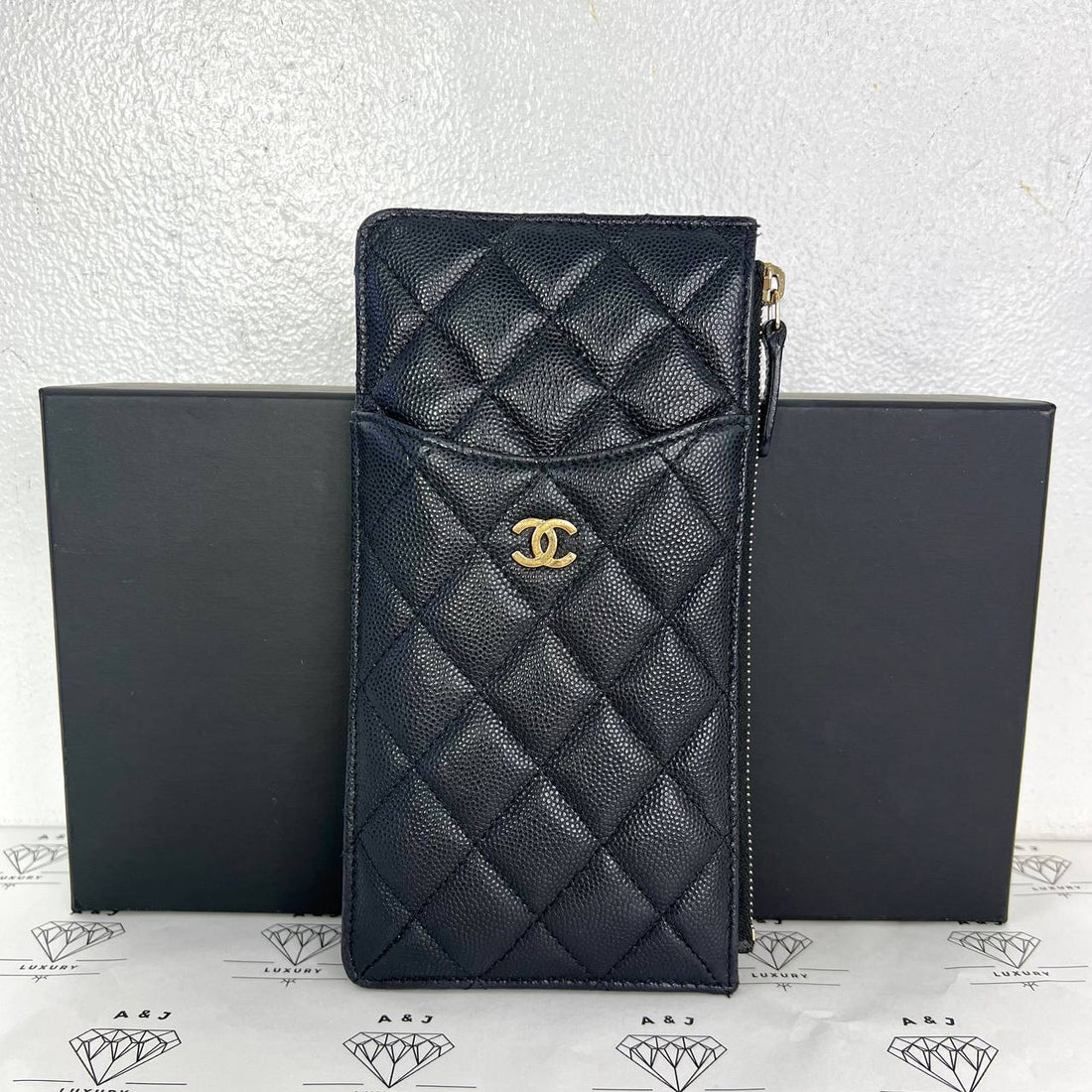 [PRE LOVED] Chanel Flat Wallet Phone Pouch in Black Caviar GHW (Series 31)