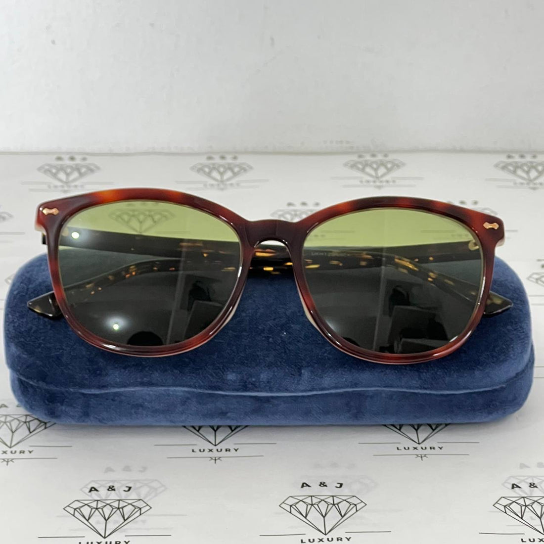 [PRE LOVED] Gucci 0196SK Sunglasses