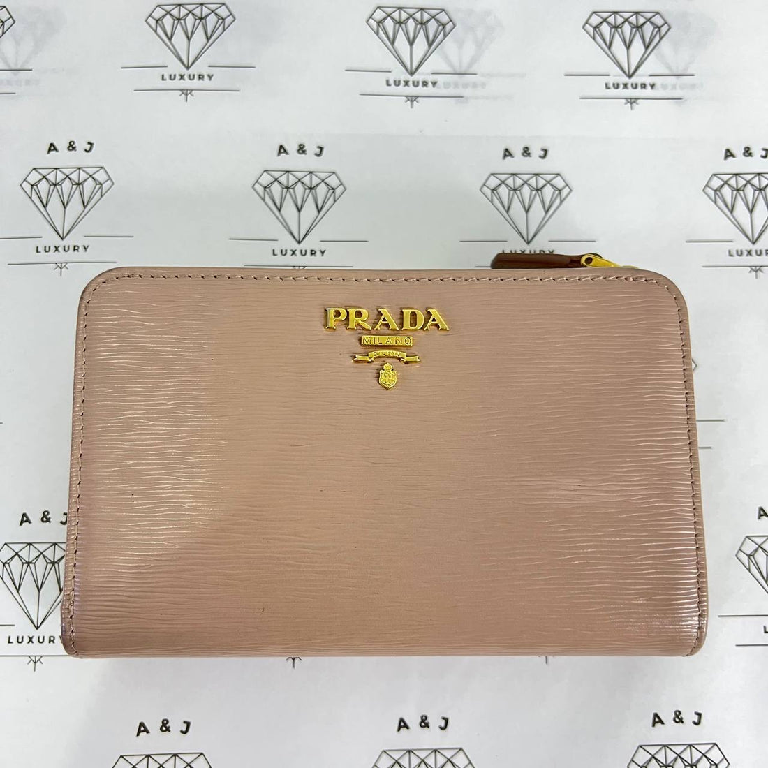 [PRE LOVED] Prada 1ML225 Bifold Wallet in Cammeo Vitello Move GHW