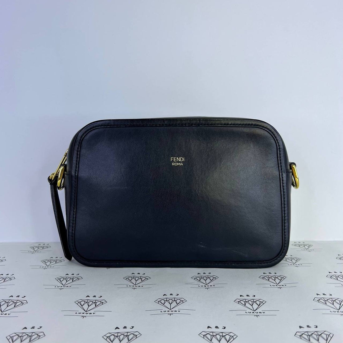 [PRE LOVED] Fendi Camera Bag in Black GHW