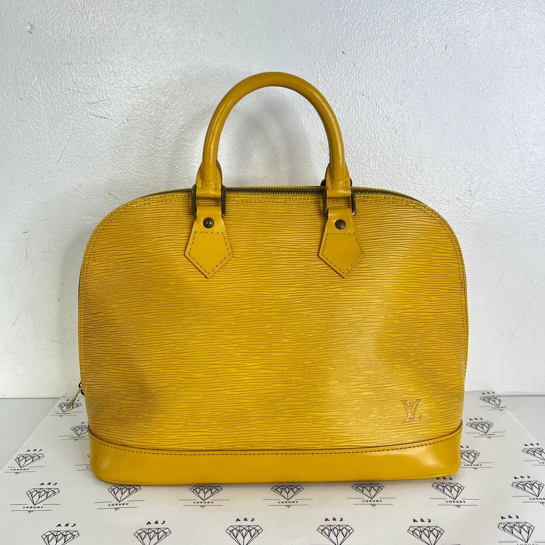 [PRE LOVED] Louis Vuitton Alma PM in Yellow Epi Leather (AR0966)
