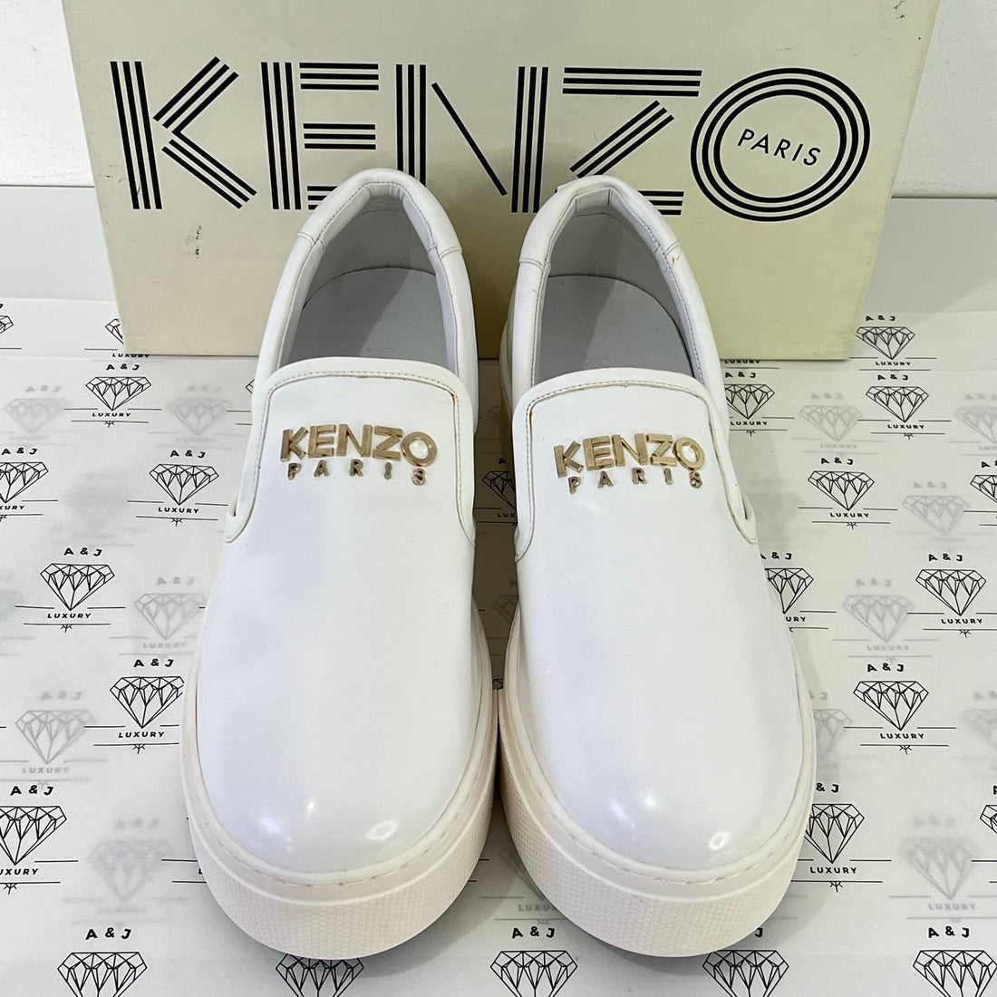 [PRE LOVED] Kenzo Leather Logo Sneakers in White Size 40EU