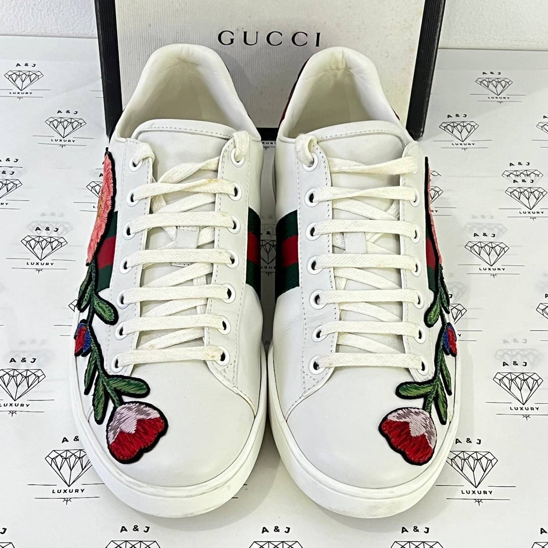 [PRE LOVED] Gucci Ace Sneakers with Floral Embroidery in Size 39.5EU