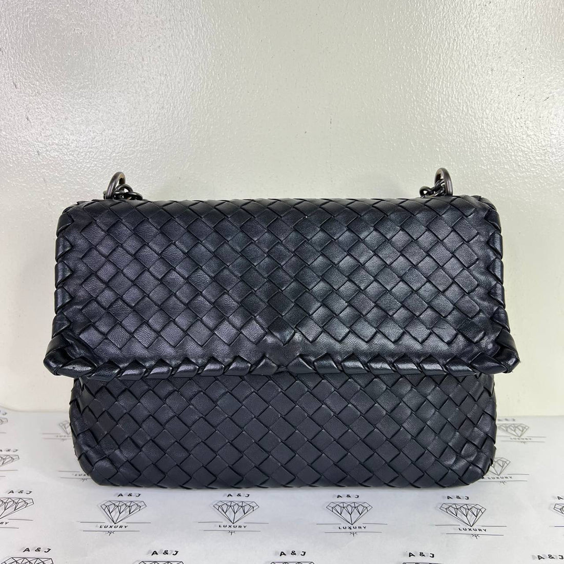 [PRE LOVED] Bottega Veneta Small Olimpia in Black Intrecciato Leather RHW