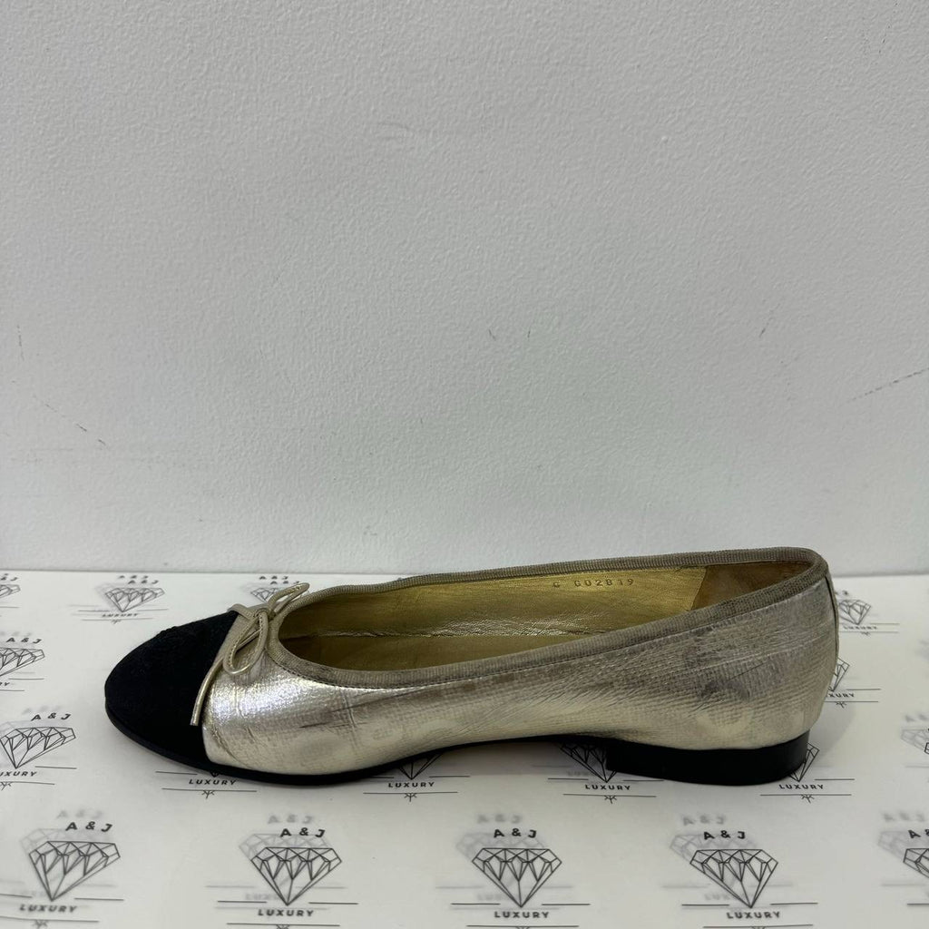 [PRE LOVED] Chanel Ballerina Flats in Gold Size 36.5EU