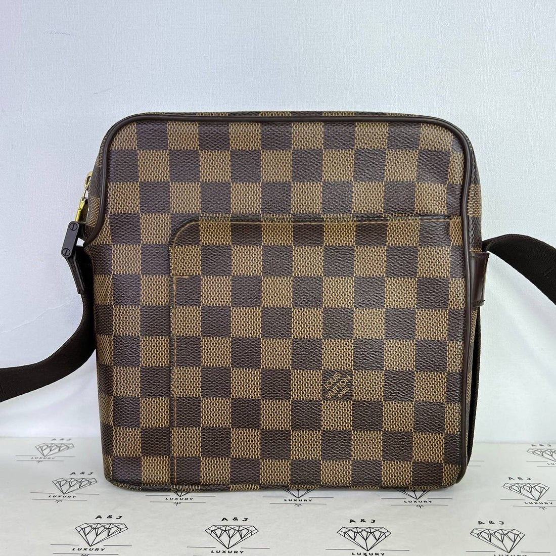 [PRE LOVED] Louis Vuitton Olav PM in Damier Ebene Canvass (MI1025)