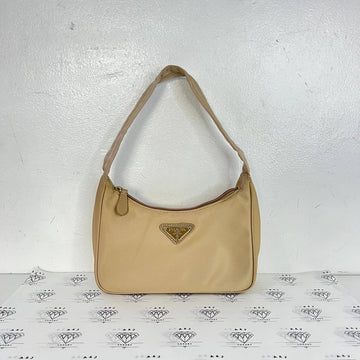 [PRE LOVED] Prada Re-edition 2005 in Beige Nylon SHW