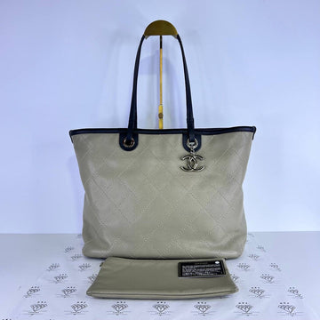 [PRE LOVED] Chanel Fever Tote Bag in Khaki Caviar Leather SHW (Series 19)