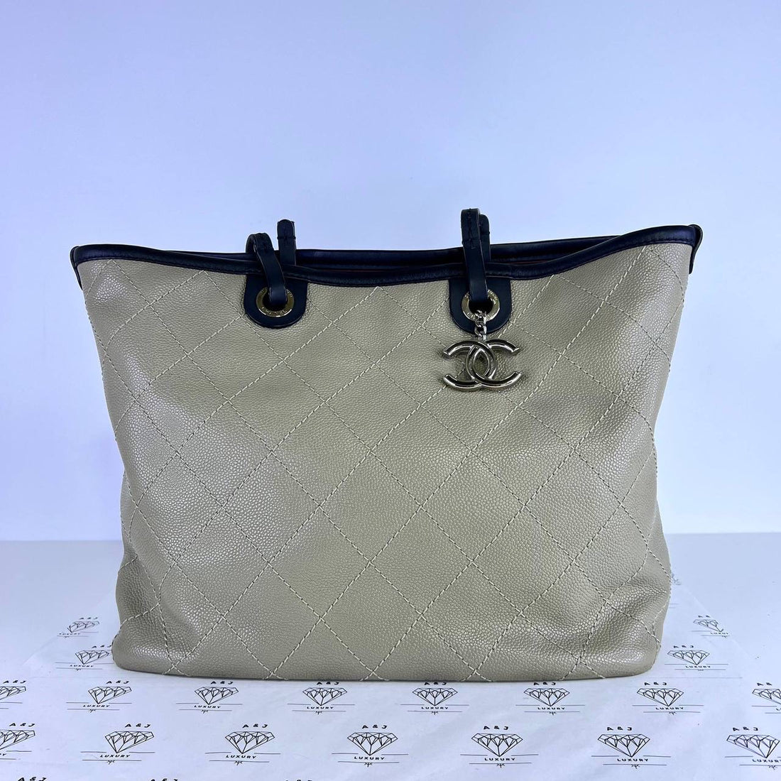 [PRE LOVED] Chanel Fever Tote Bag in Khaki Caviar Leather SHW (Series 19)