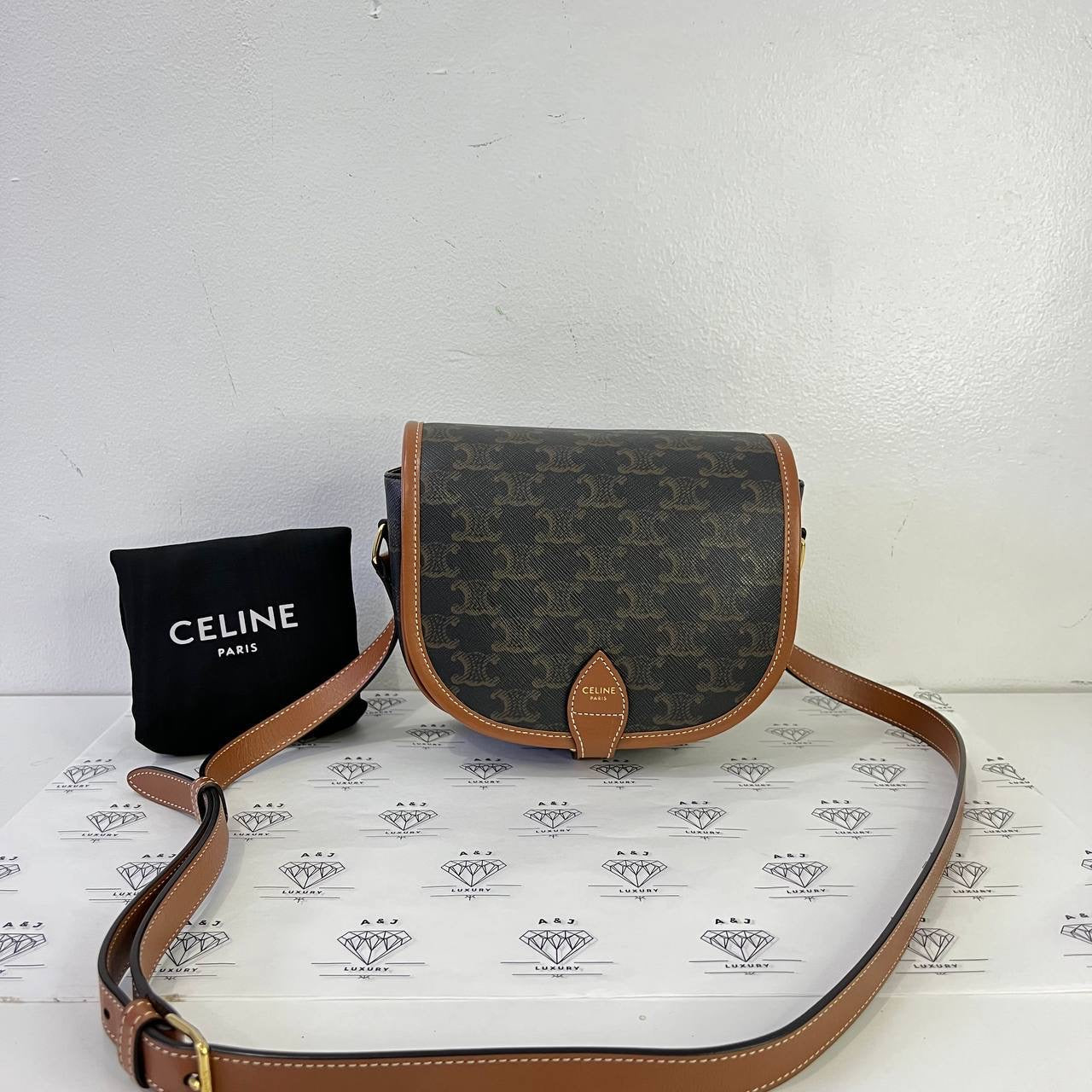 [PRE LOVED] Celine Medium Folco in Triomphe Canvass and Tan Calfskin Leather