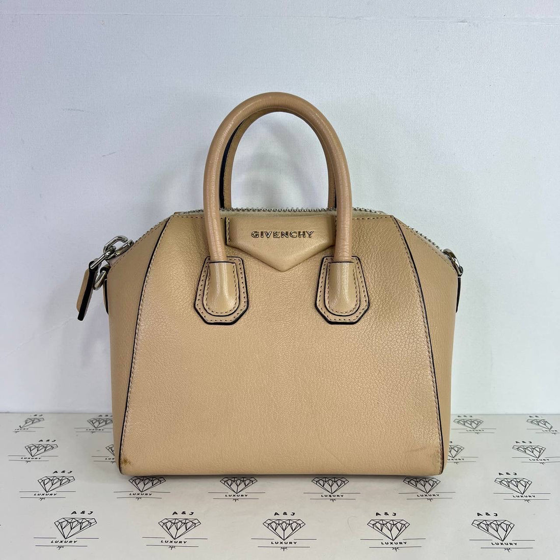 [PRE LOVED] Givenchy Mini Antigona in Beige Goatskin Leather SHW