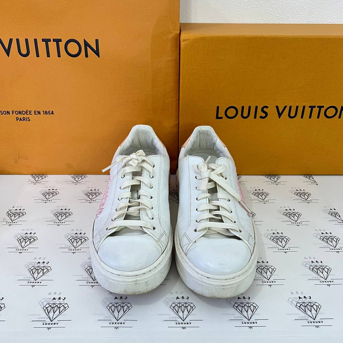 [PRE LOVED] Louis Vuitton Timeout Sneakers in White Size 36EU