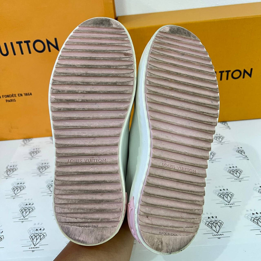 [PRE LOVED] Louis Vuitton Timeout Sneakers in White Size 36EU