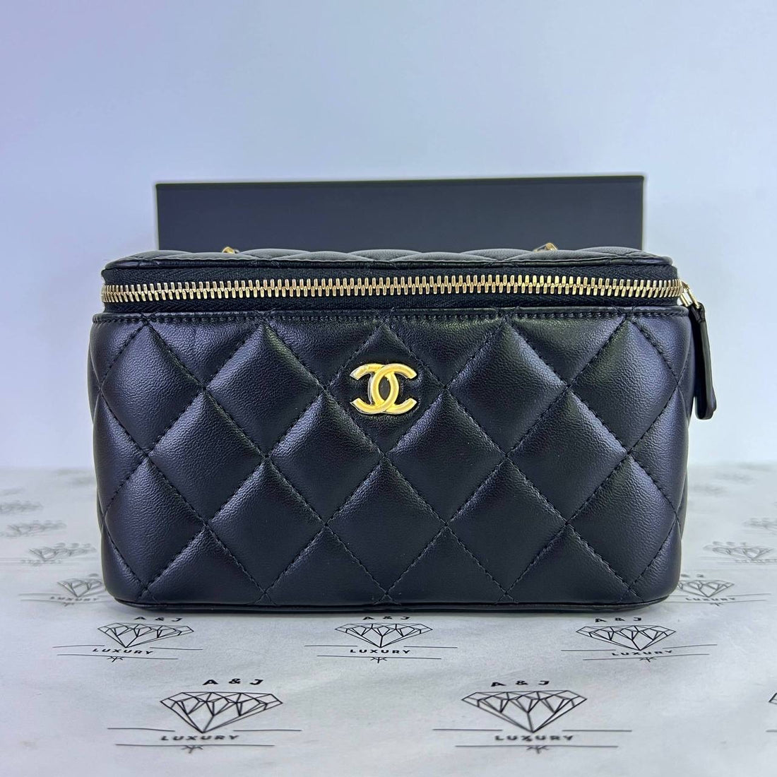 [PRE LOVED] Chanel Vanity Pearl Crush in Black Lambskin Leather GHW (Series 31)
