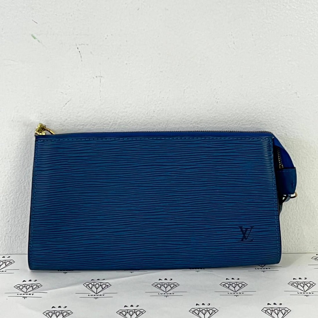 [PRE LOVED] Louis Vuitton Pochette Accessoires in Blue Epi Leather GHW (AR0978)