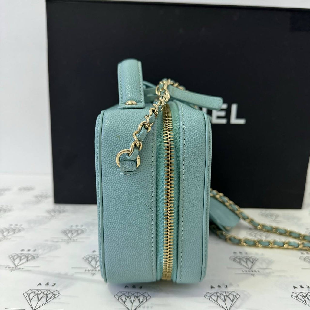 [PRE LOVED] Chanel Small Filigree Vanity Case in Tiffany Caviar Leather GHW (Series 29)