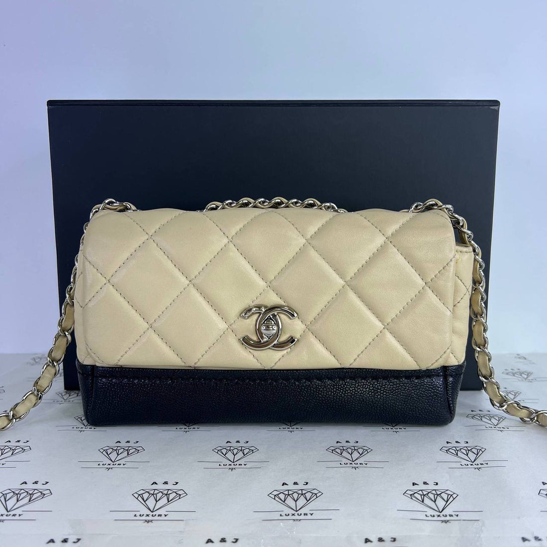 [PRE LOVED] Chanel Seasonal Bicolor Single Flap Bag in Beige/Black Lambskin/Caviar Leather SHW (Series 19)