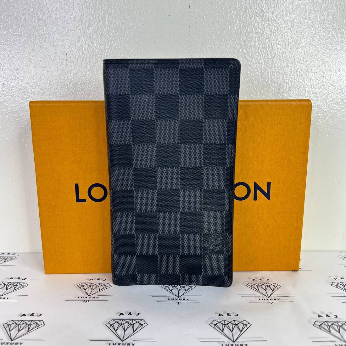 [PRE LOVED] Louis Vuitton Men's Medium Cardholder in Damier Graphite (RA2128)