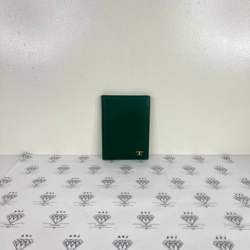 [PRE LOVED] Tod's Passport Holder in Green GHW
