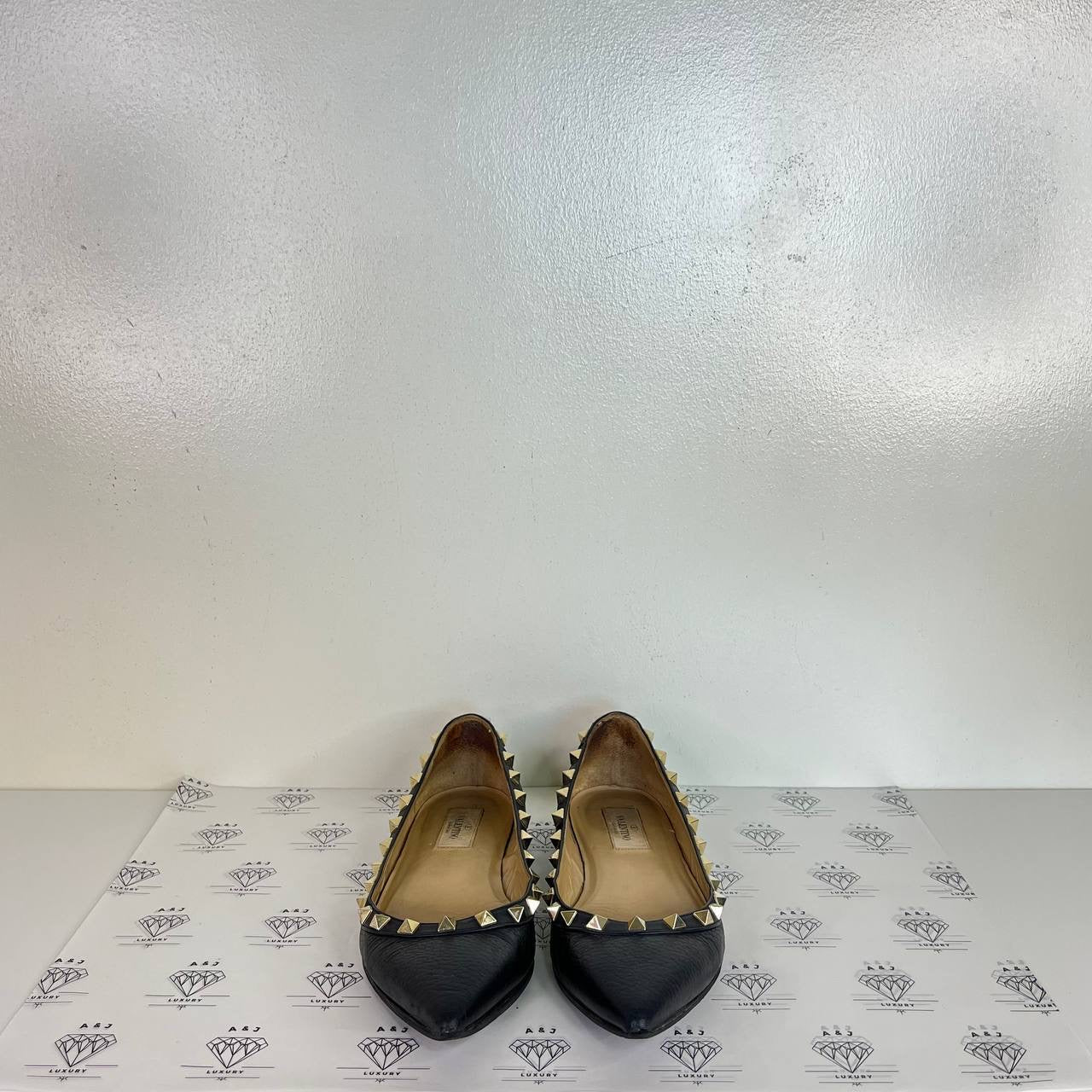 [PRE LOVED] Valentino Rockstud Flats in Black Size 36EU
