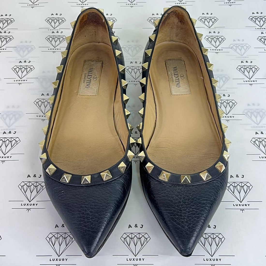 [PRE LOVED] Valentino Rockstud Flats in Black Size 36EU