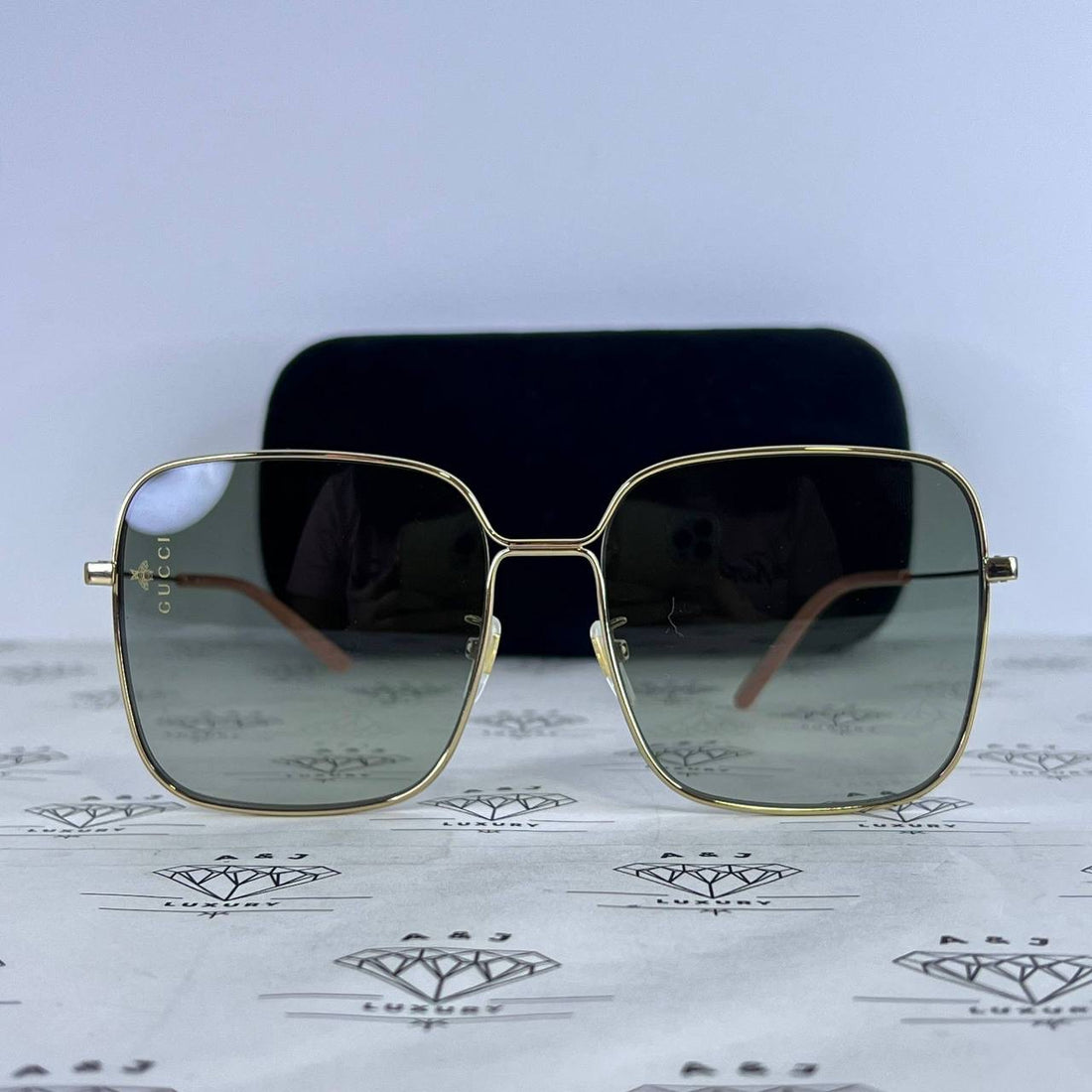 [PRE LOVED] Gucci GG0443S Oversized Square Sunglasses in Gold Metal Frame