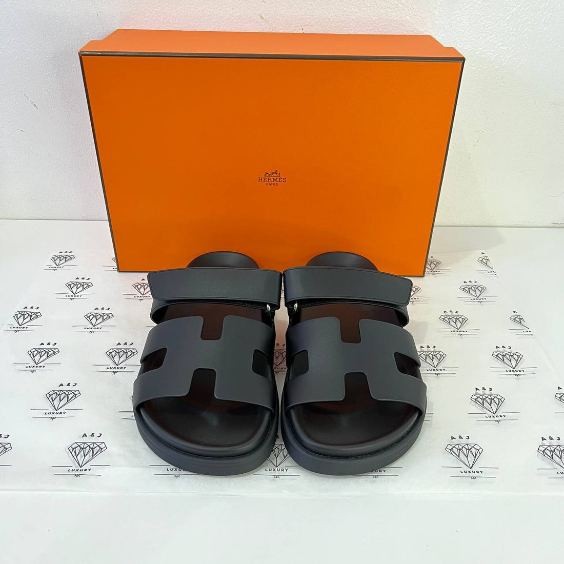 [BRAND NEW] Hermes Chypre in Black Size 36.5EU