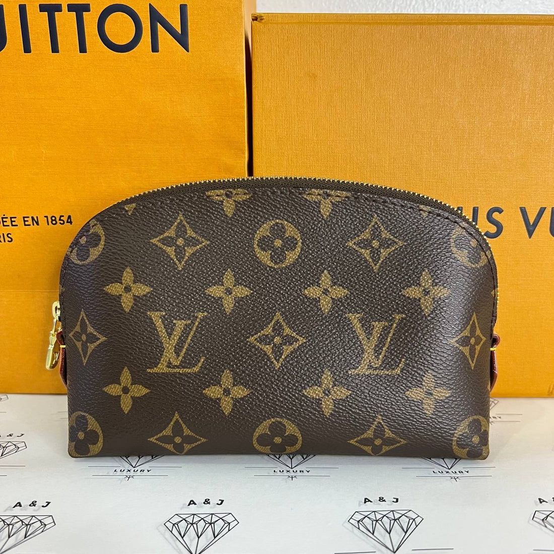 [PRE LOVED] Louis Vuitton Cosmetic Pouch PM in Monogram Canvass (microchipped)