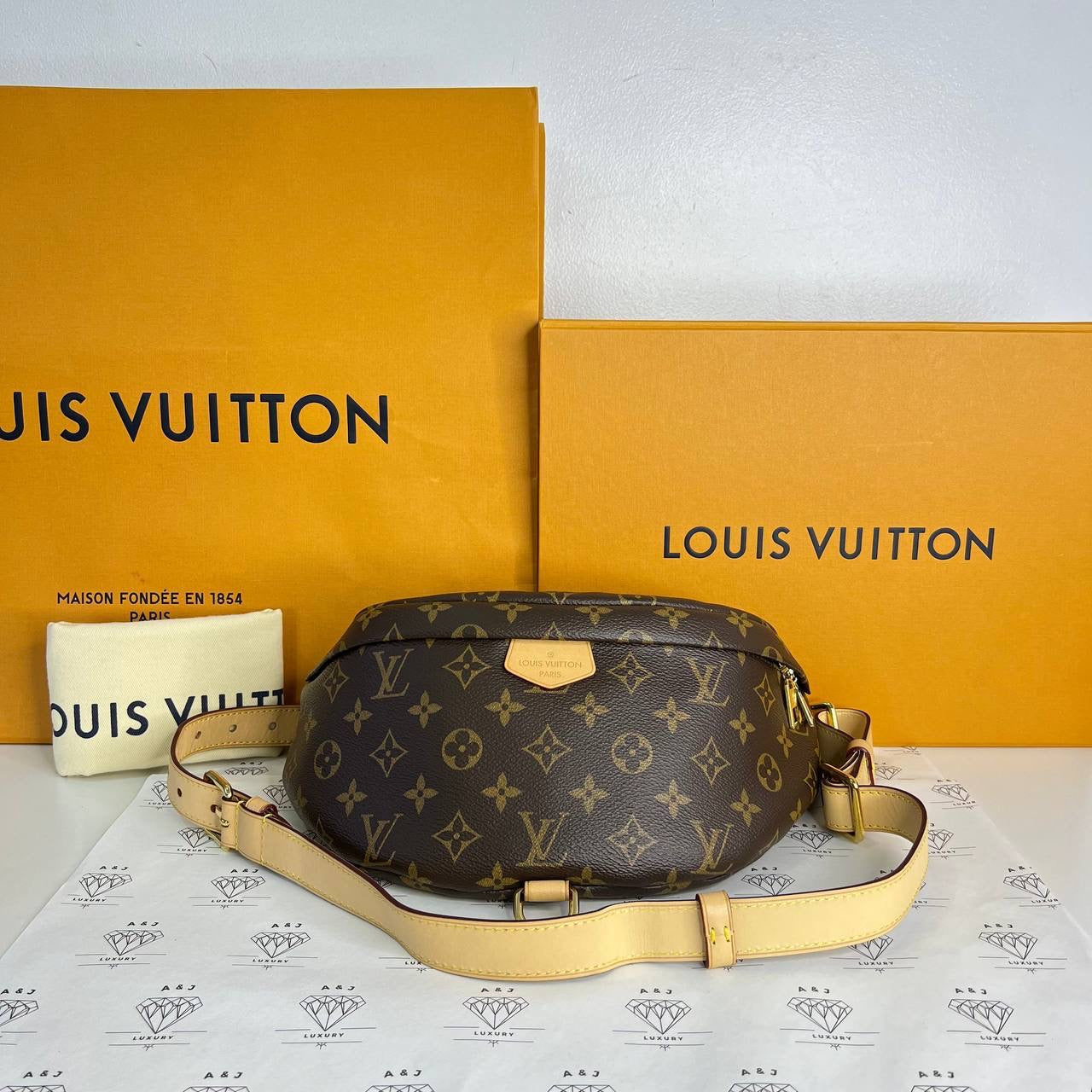 [PRE LOVED] Louis Vuitton Bumbag in Monogram Canvass (microchipped)
